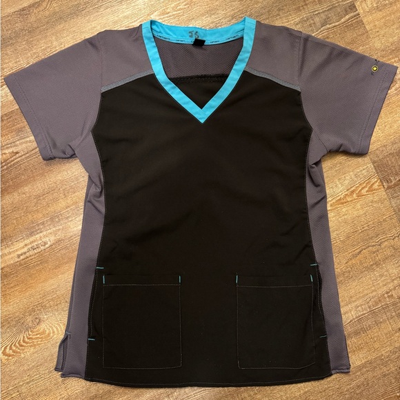 Women’s Carhartt Force Scrub Top Size Medium - Picture 1 of 3